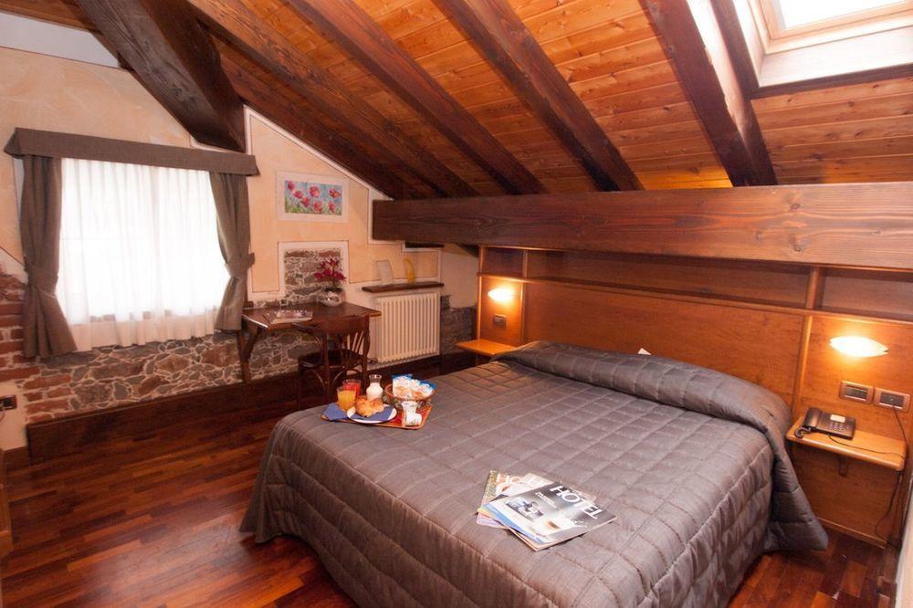 Hotel Le Soleil Challand-Saint-Anselme Dış mekan fotoğraf